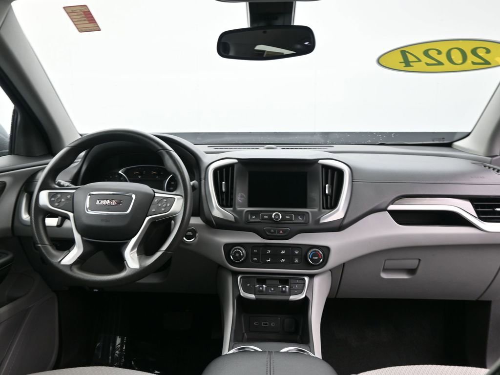 Used 2024 GMC Terrain SLE image 13