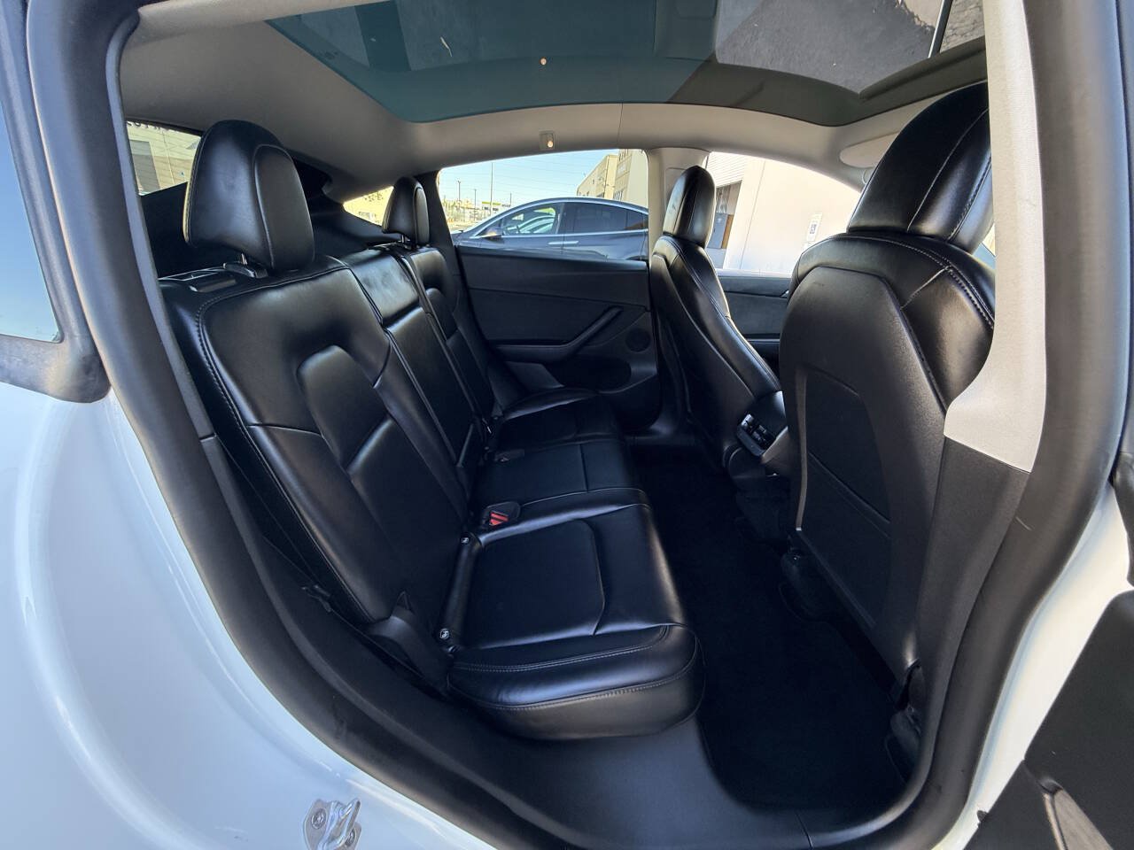 Used 2023 Tesla Model Y Long Range AWD/4WD image 27