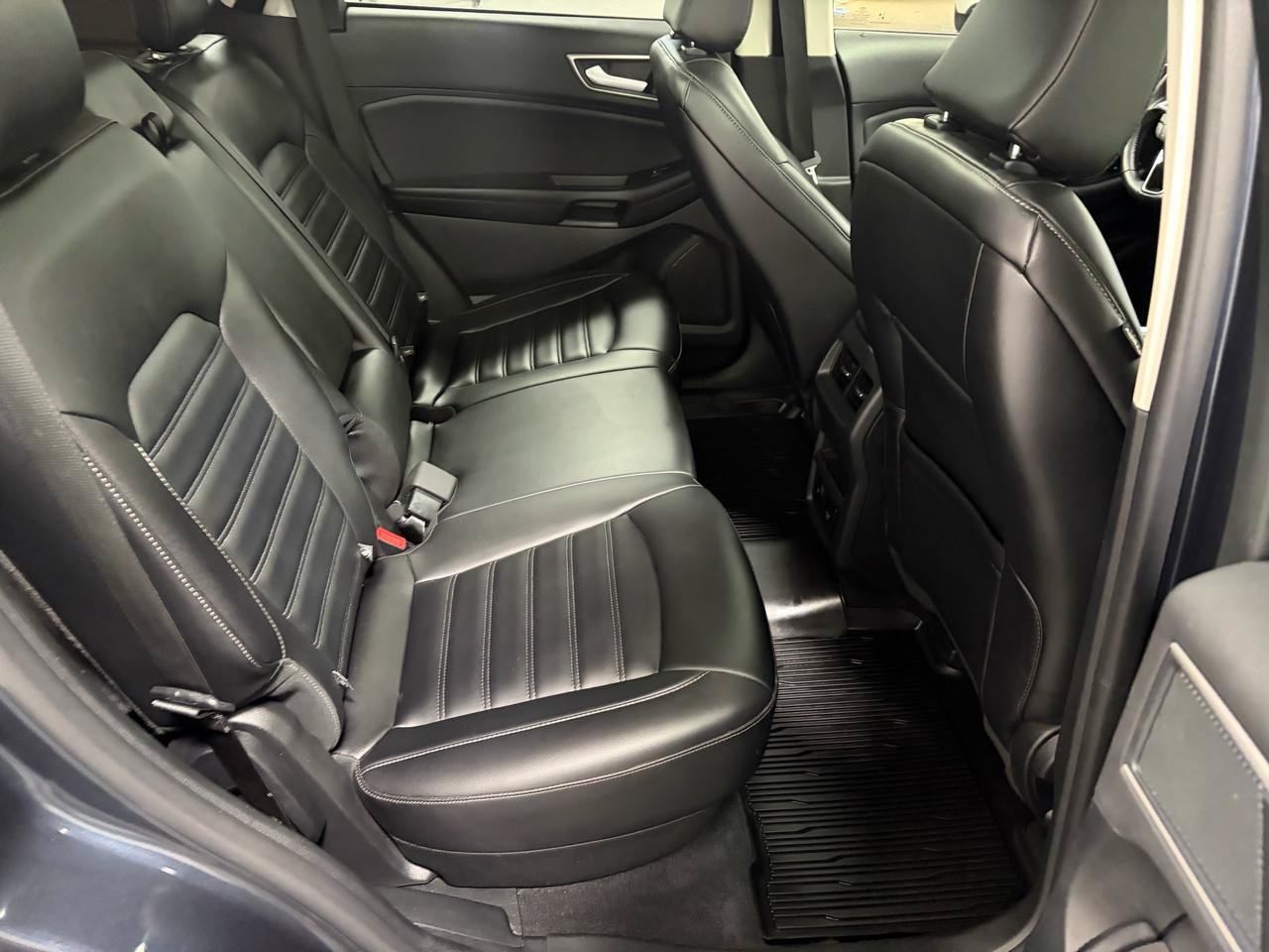 Used 2024 Ford Edge SEL w/ Convenience Package AWD/4WD image 17