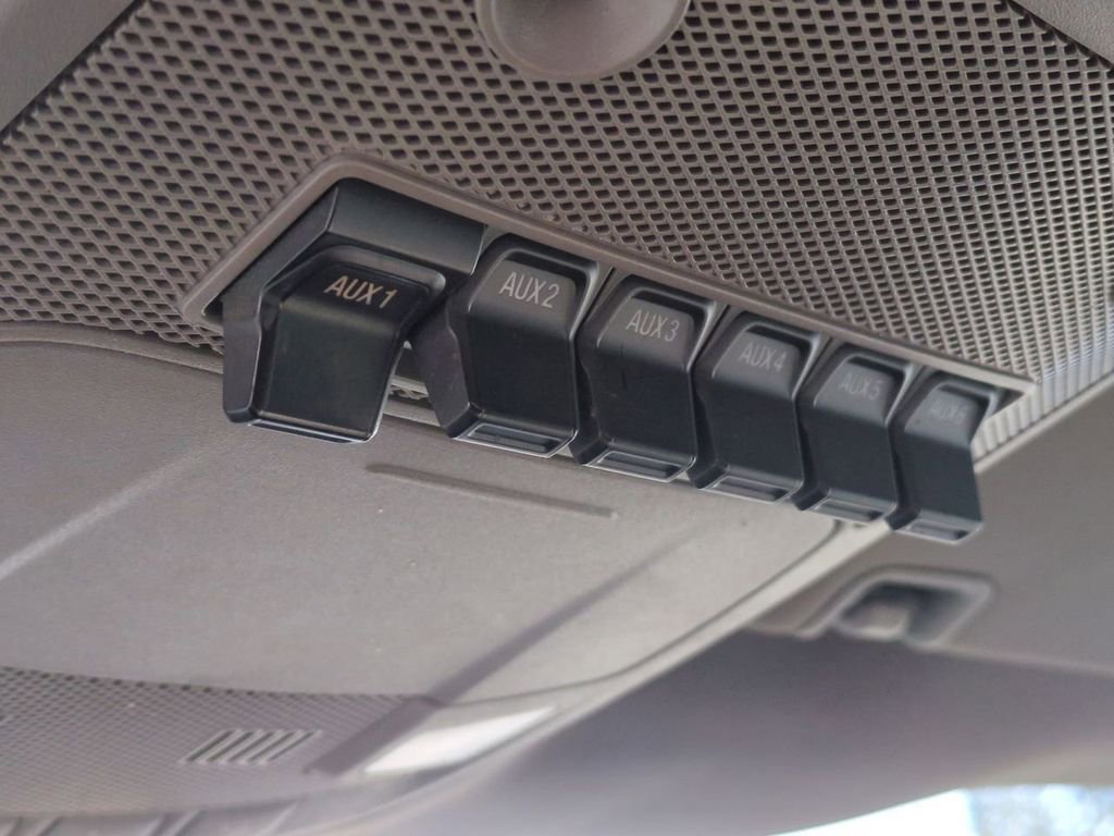 Used 2019 Ford F350 XL w/ Power Equipment Group image 21