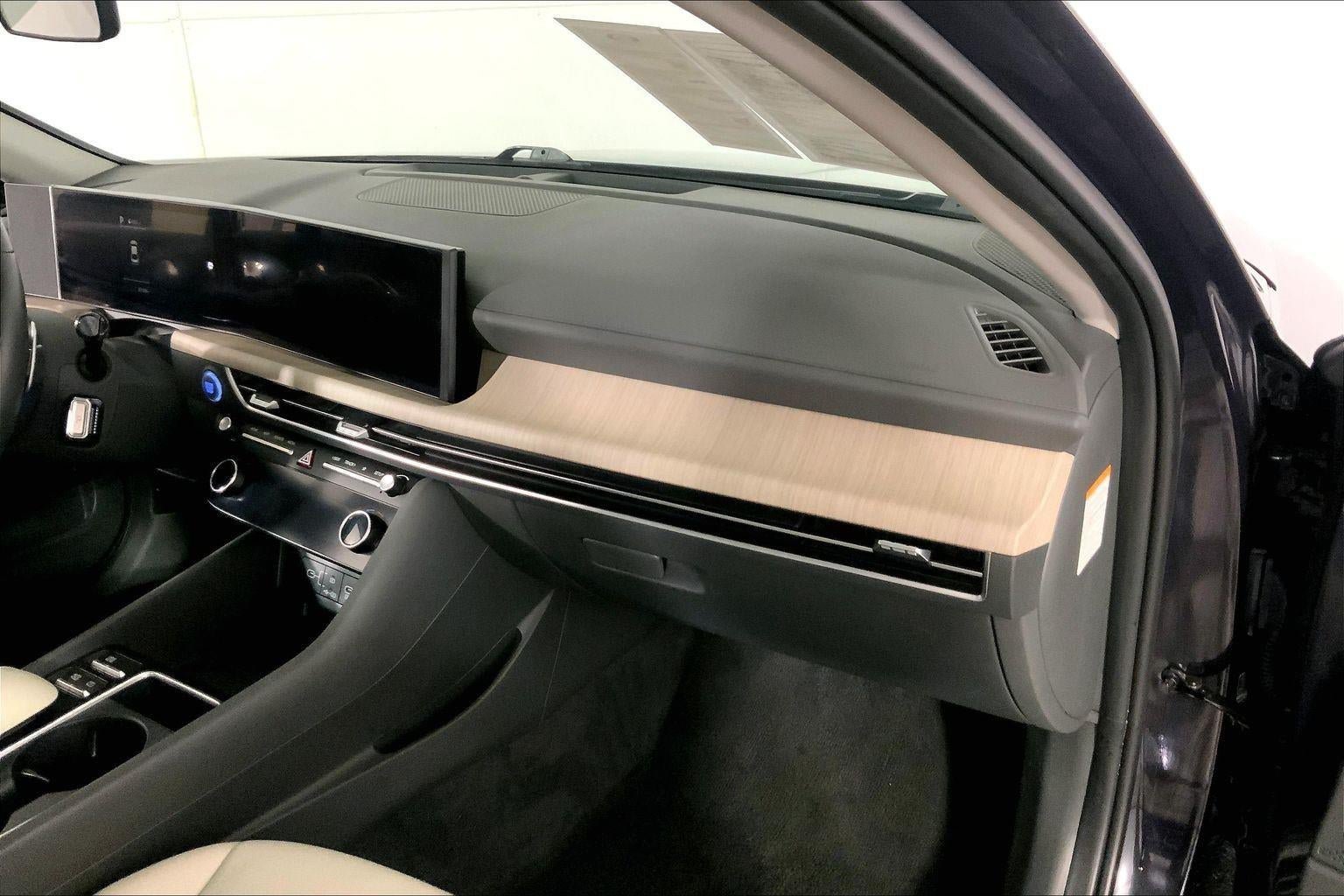 Used 2025 Hyundai Sonata SEL FWD image 16
