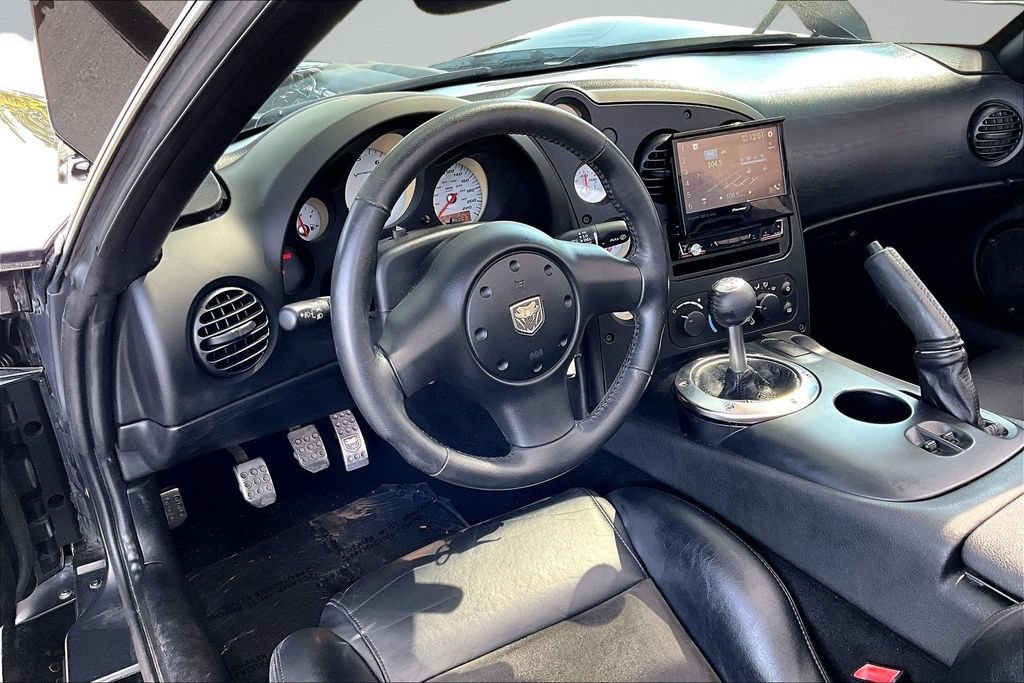 Used 2005 Dodge Viper SRT-10 RWD image 11