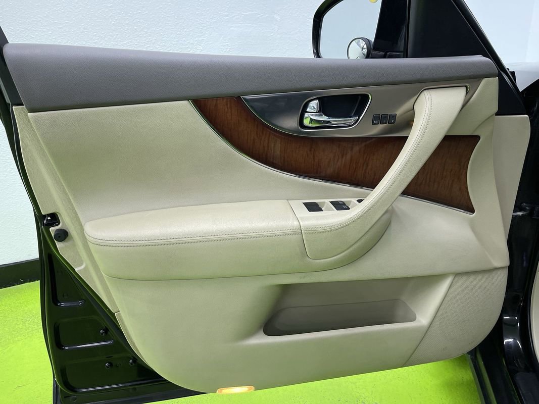 Used 2011 INFINITI FX35 AWD w/ Premium Pkg image 15