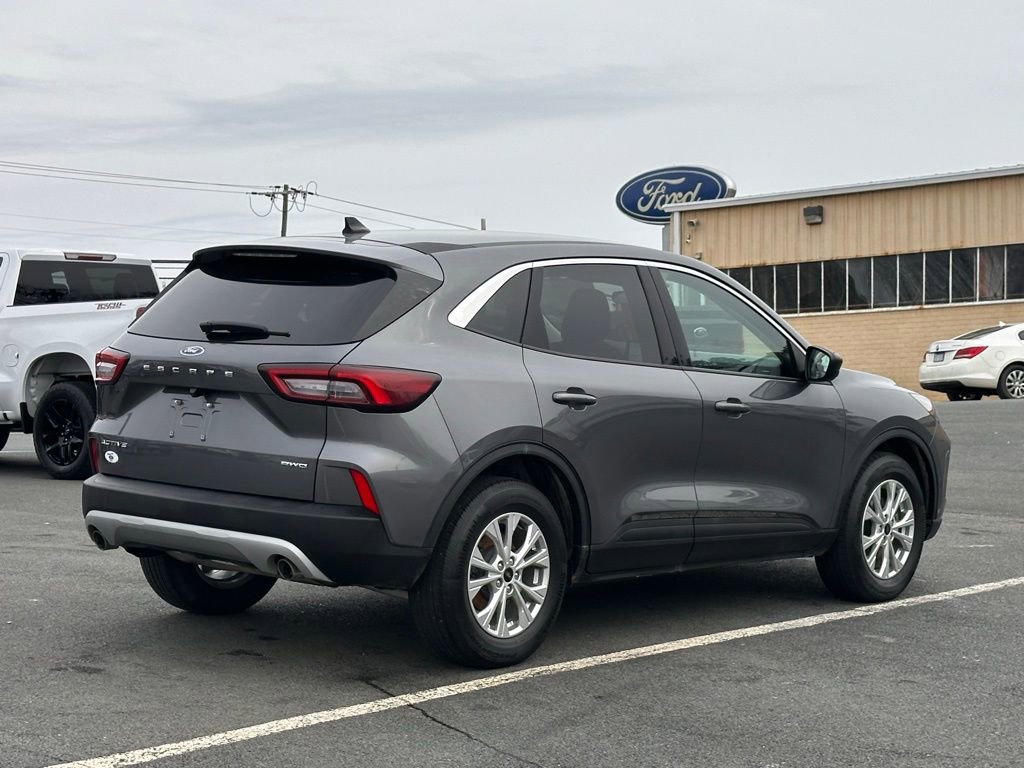 Used 2023 Ford Escape Active image 8