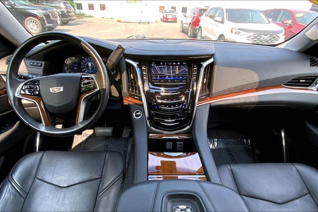 Used 2017 Cadillac Escalade ESV Luxury AWD/4WD image 15