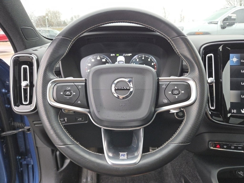 Used 2019 Volvo XC40 T5 R-Design image 39