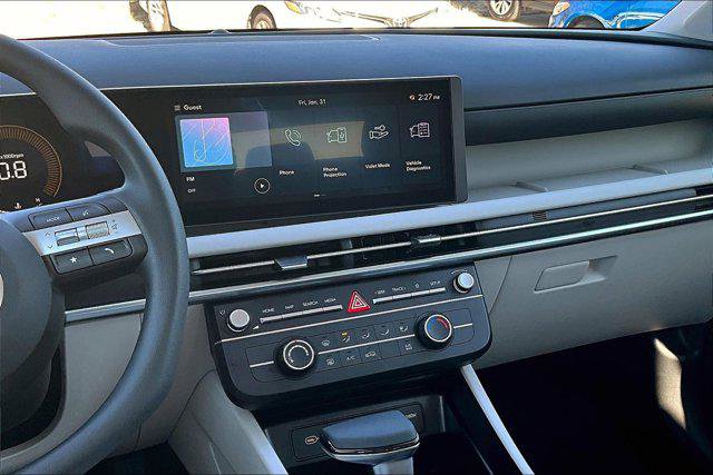 New 2025 Hyundai Tucson SE image 7