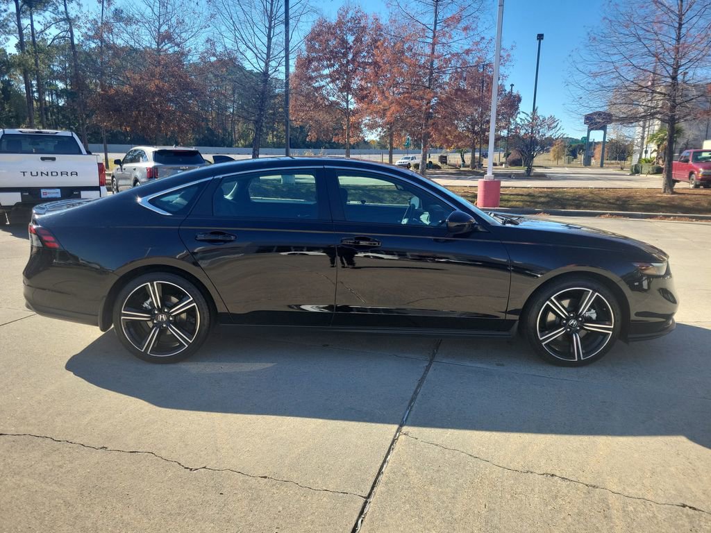 Used 2023 Honda Accord Sport image 9