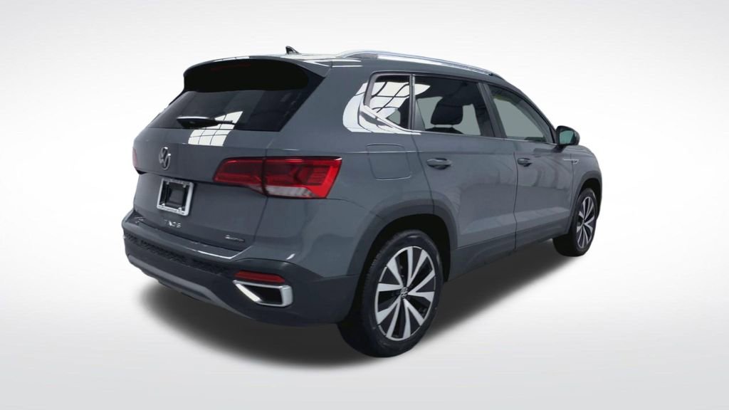 Used 2022 Volkswagen Taos SE w/ Driver Assistance Package AWD/4WD image 24