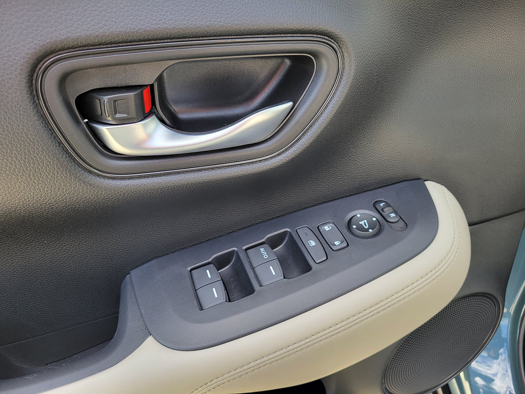 Used 2025 Honda HR-V LX image 19