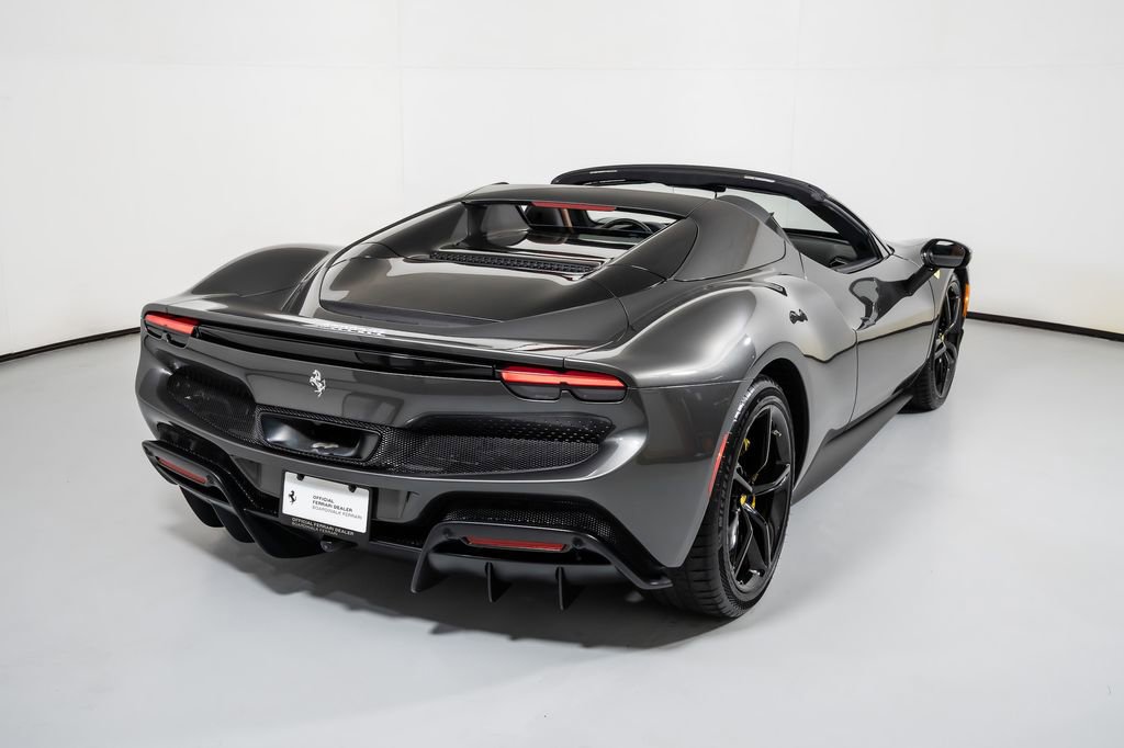 Used 2023 Ferrari 296 GTS Spider image 2