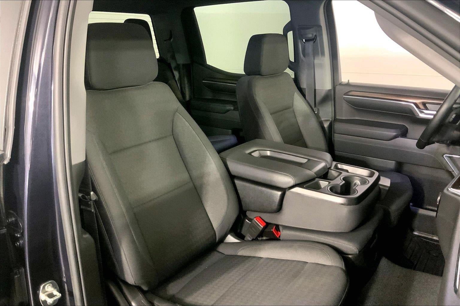 Used 2024 Chevrolet Silverado 1500 LT AWD/4WD image 7