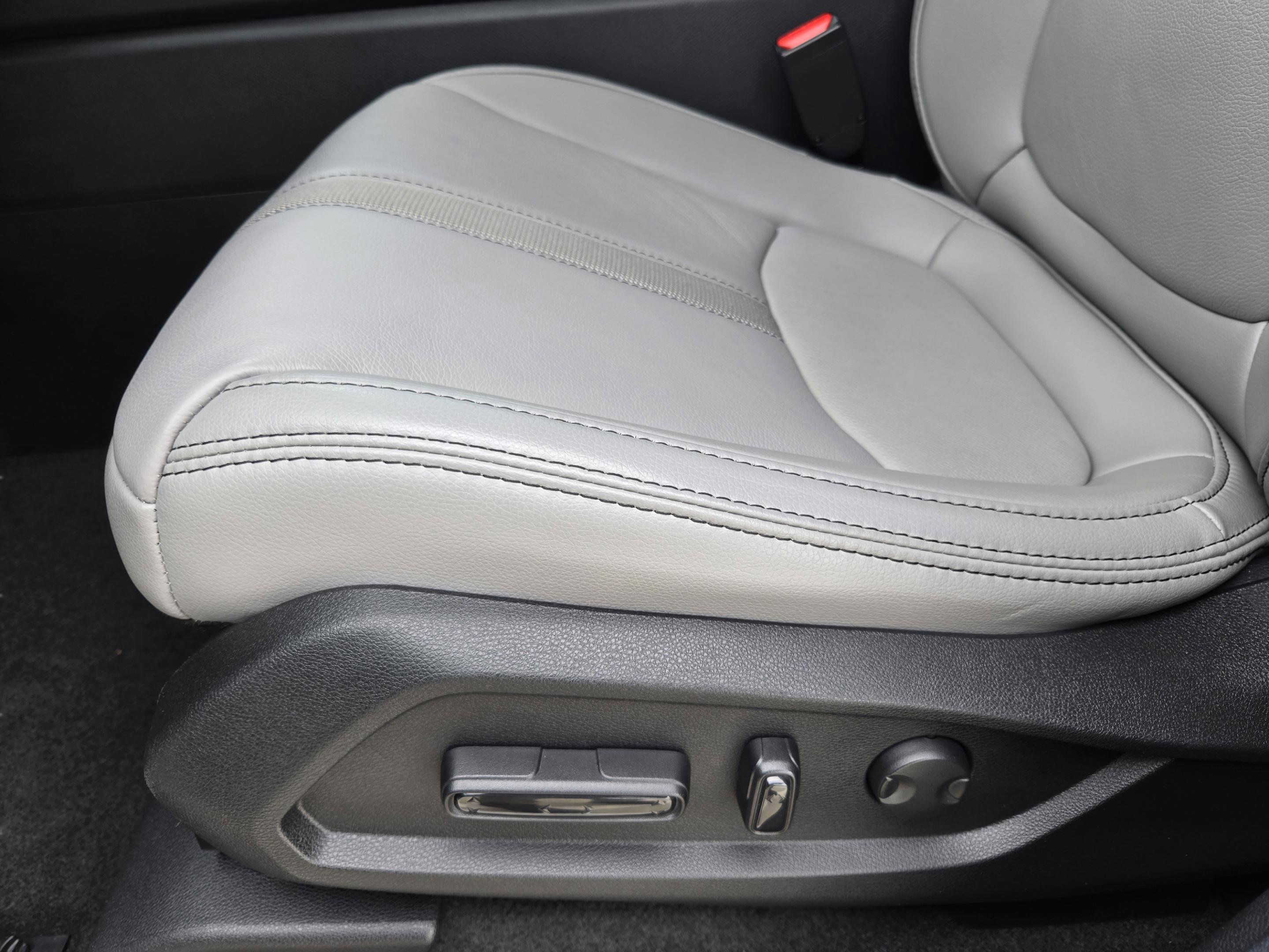 Certified 2025 Honda Pilot Touring image 20