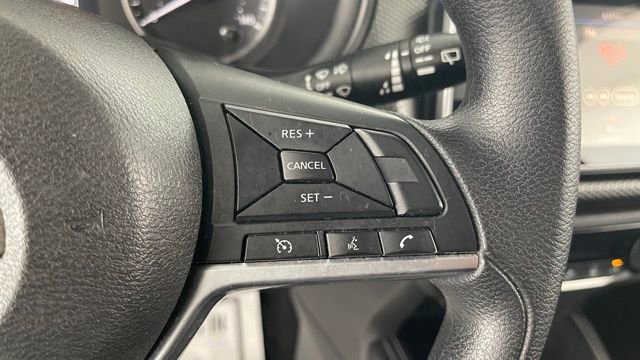 Used 2020 Nissan Kicks SV image 39
