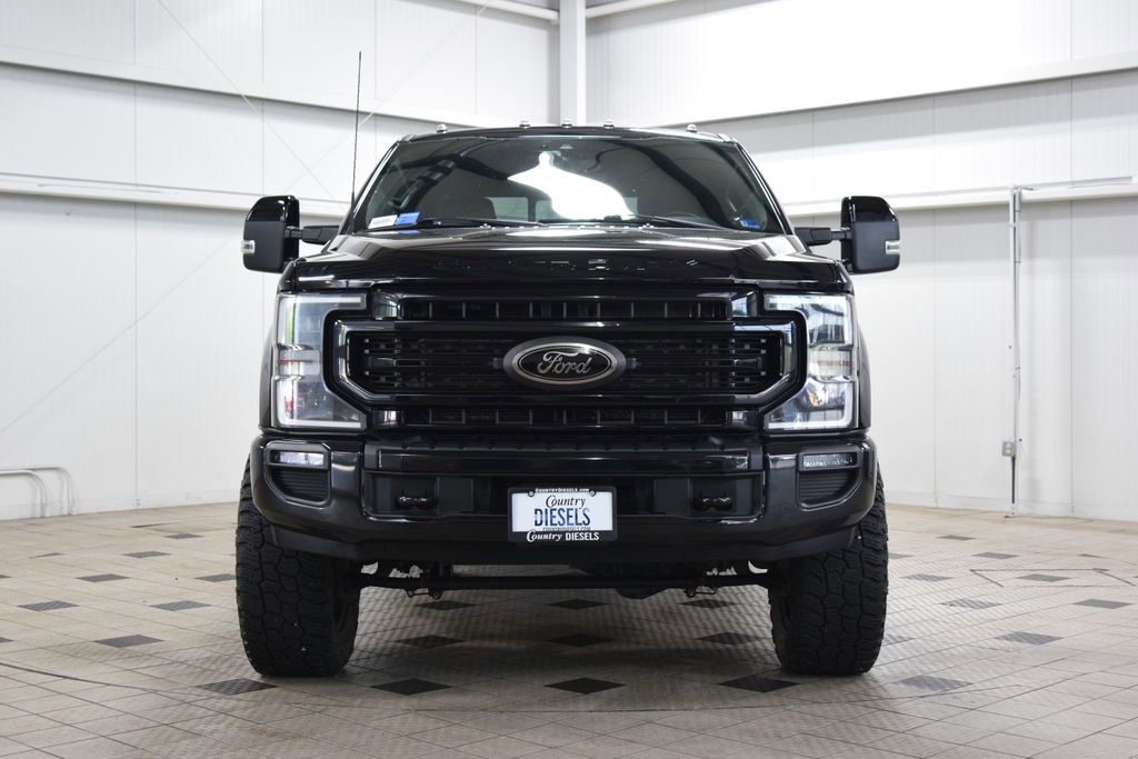 Used 2022 Ford F350 Lariat w/ Black Appearance Package image 2