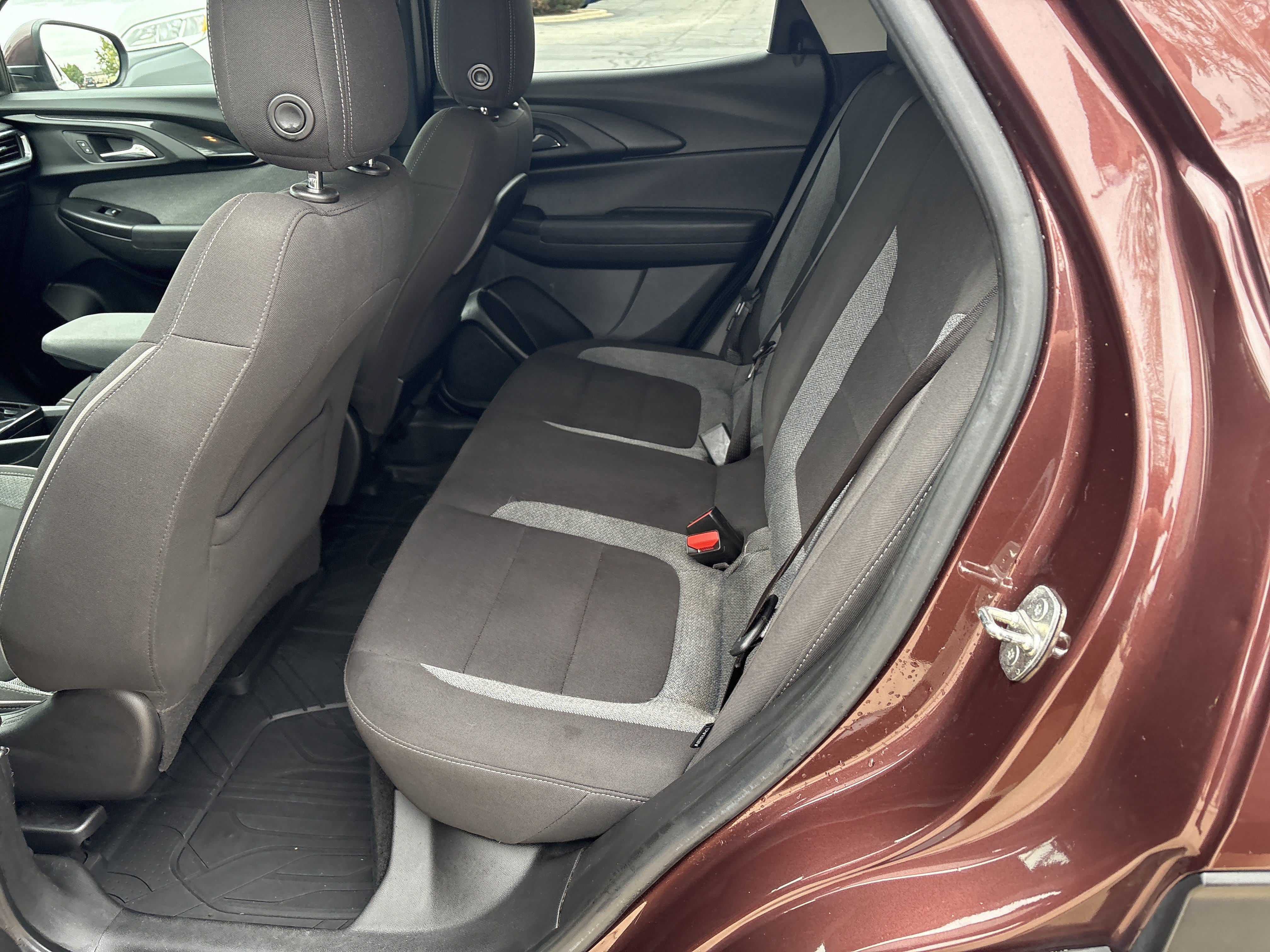 Used 2022 Chevrolet TrailBlazer LT FWD image 13