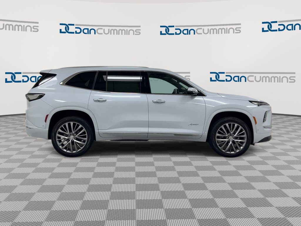 New 2026 Buick Enclave Avenir w/ Super Cruise Package FWD image 9