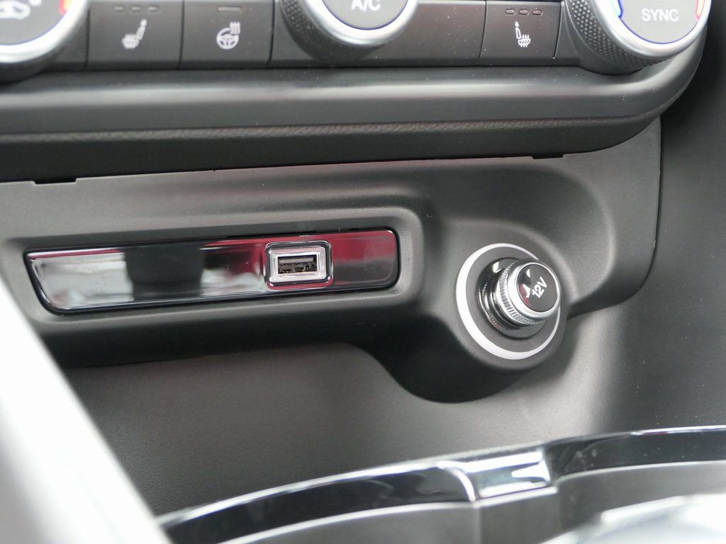 New 2025 Alfa Romeo Giulia AWD image 21