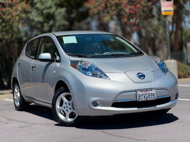 Used 2012 Nissan Leaf SL FWD image 2