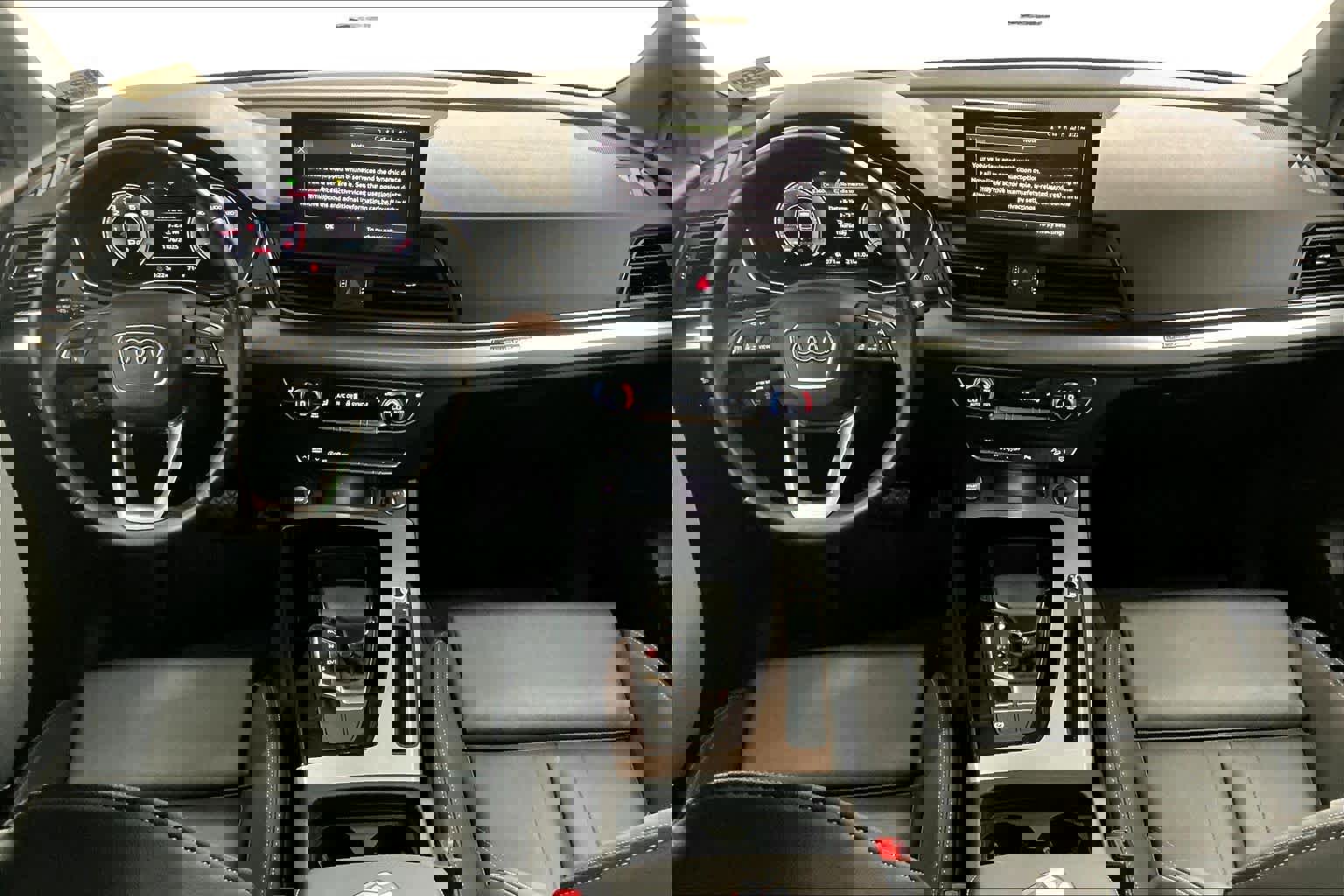 Used 2025 Audi Q5 2.0T Premium w/ Convenience Plus Package image 17