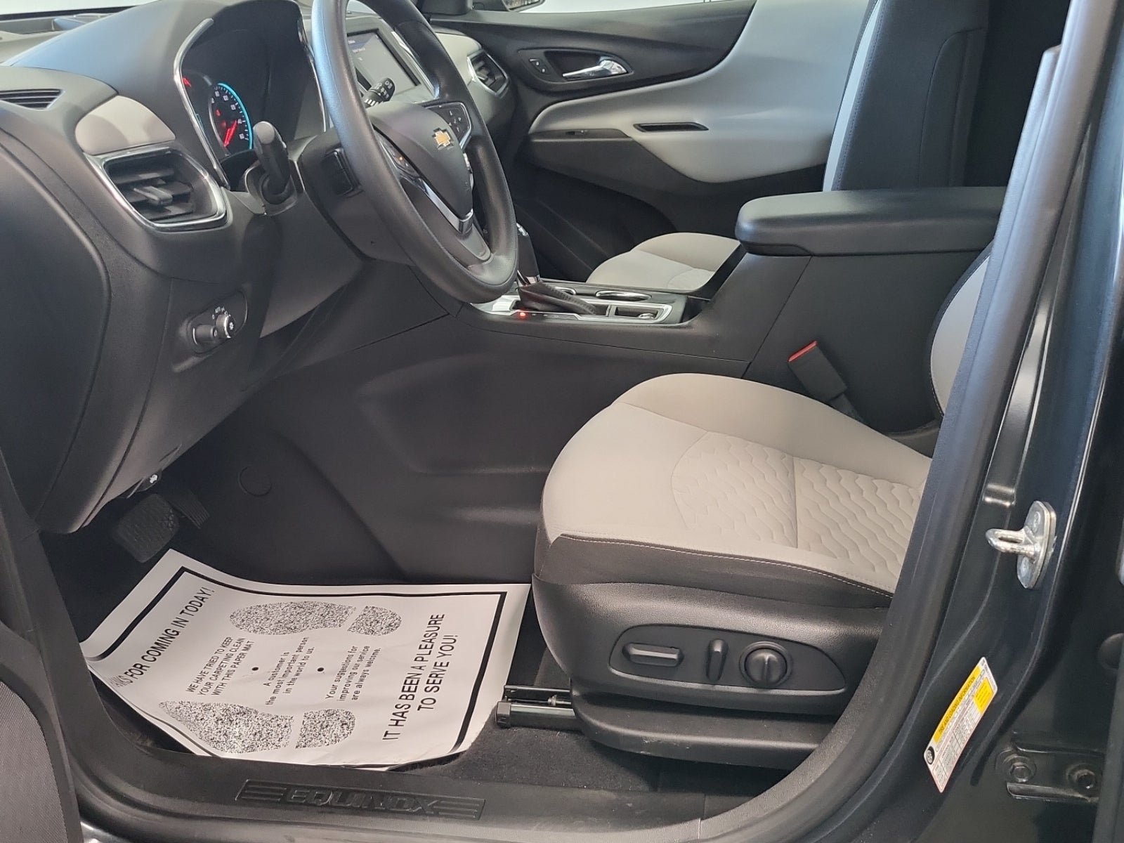 Used 2020 Chevrolet Equinox LT FWD image 8