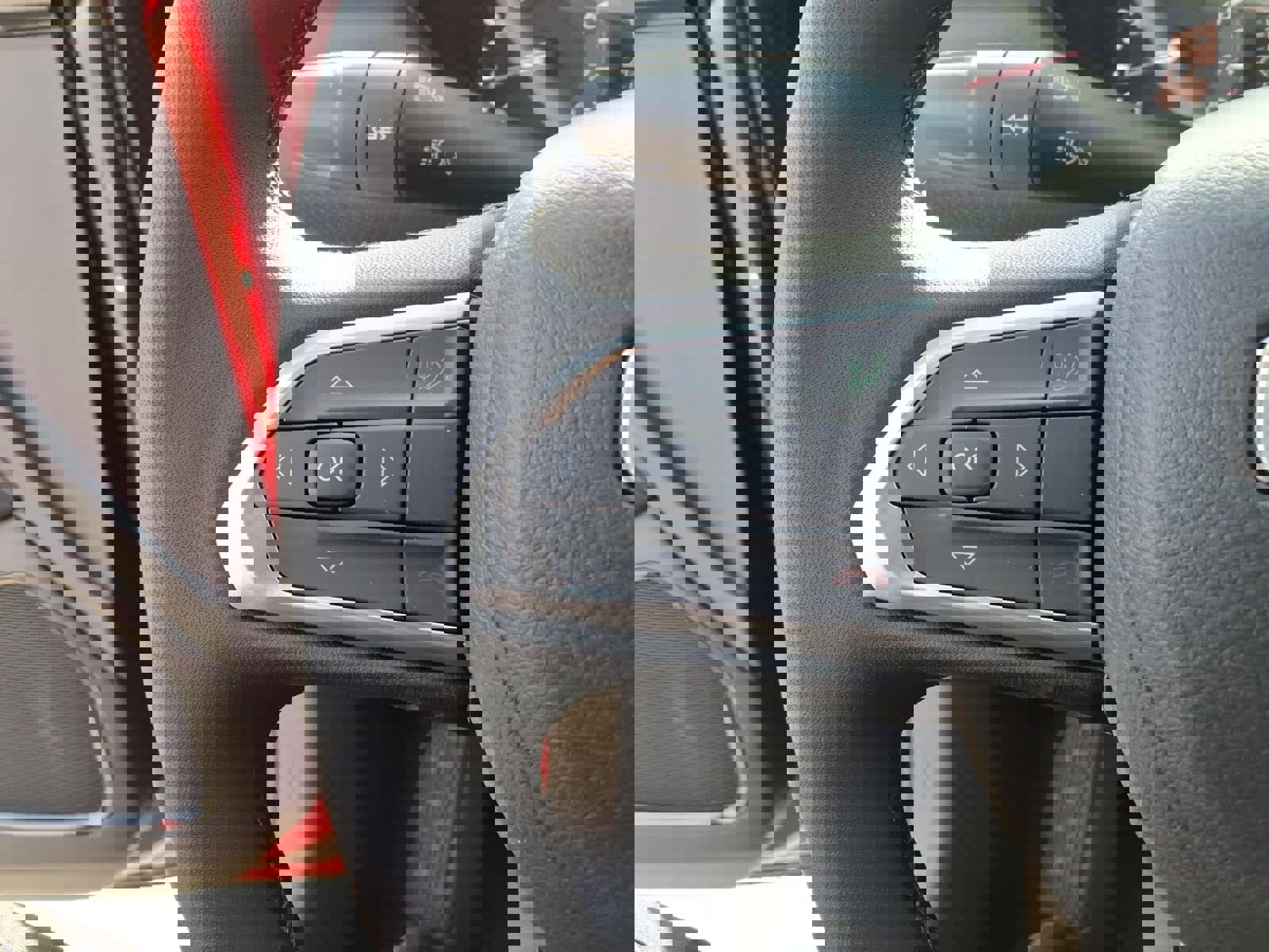 New 2026 Jeep Compass Latitude image 9