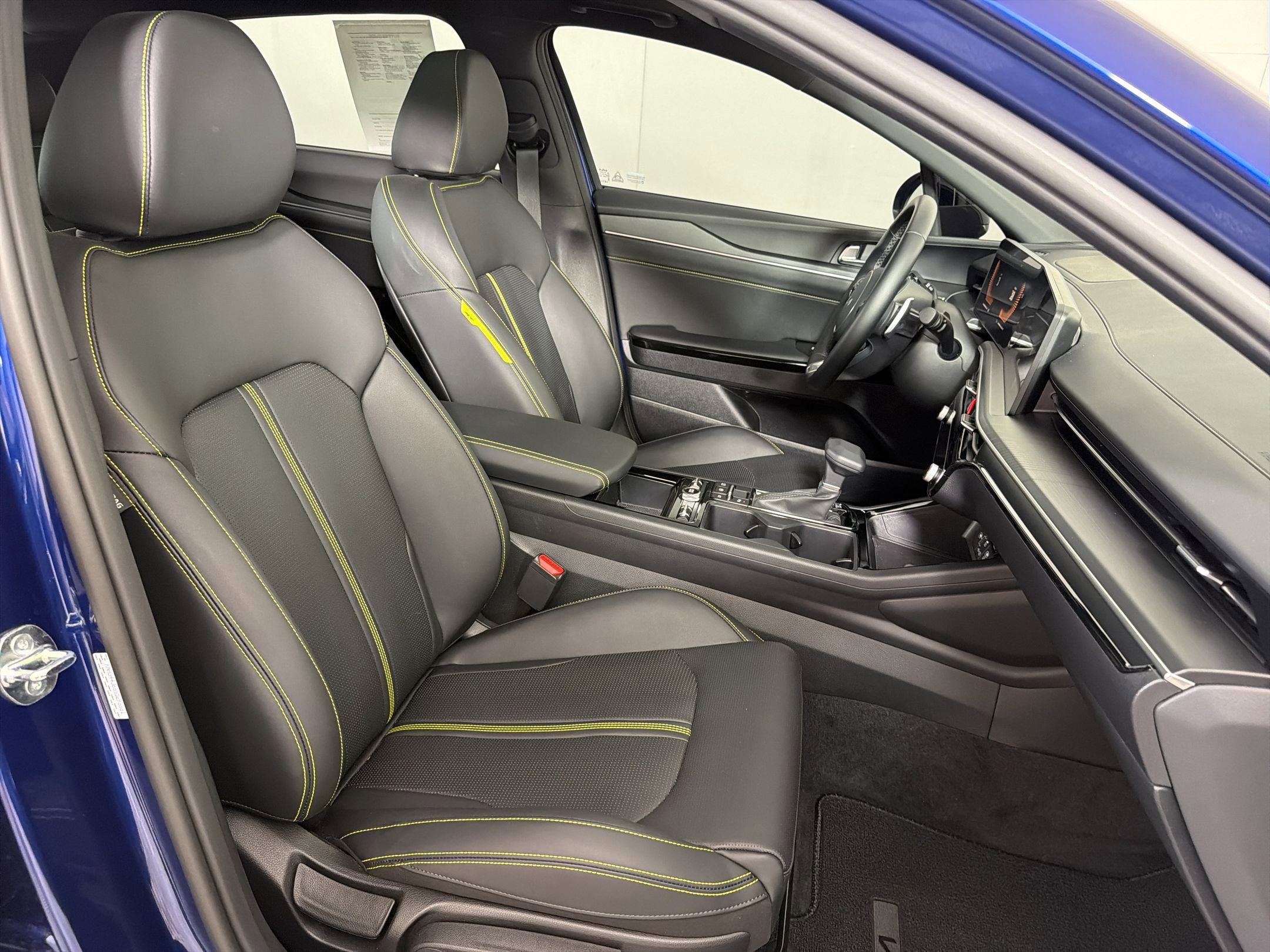 Used 2025 Kia K5 GT FWD image 31