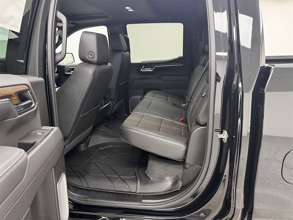 New 2026 Chevrolet Silverado 1500 High Country w/ Midnight Edition image 12