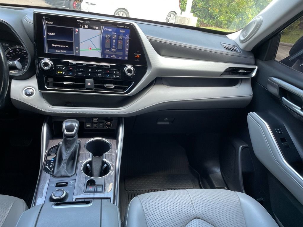 Used 2021 Toyota Highlander Platinum image 7
