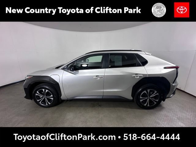 Used 2025 Toyota bZ4X AWD w/ Weather Package image 6