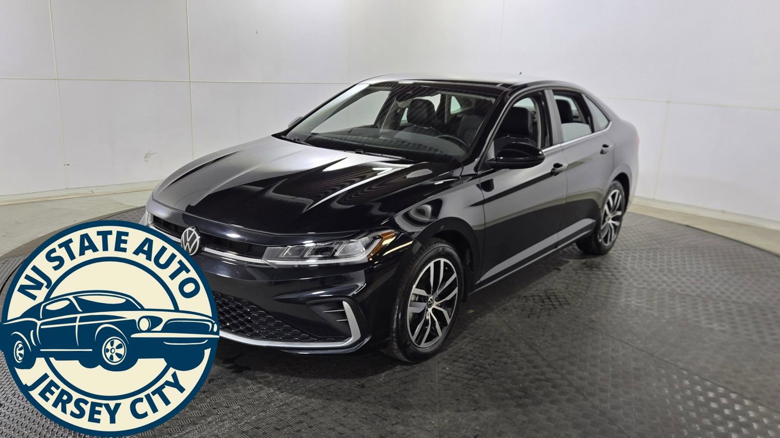 Used 2025 Volkswagen Jetta SE image 3