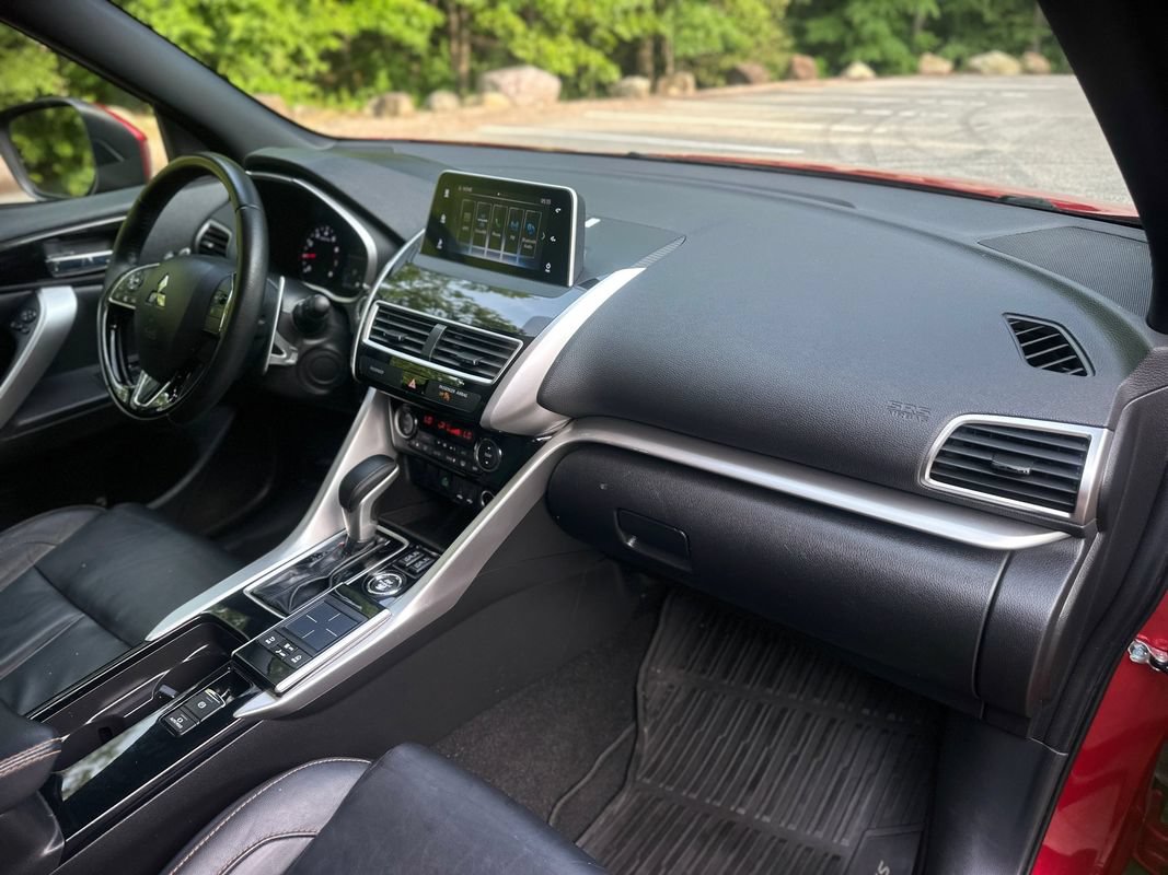 Used 2020 Mitsubishi Eclipse Cross SEL AWD/4WD image 17