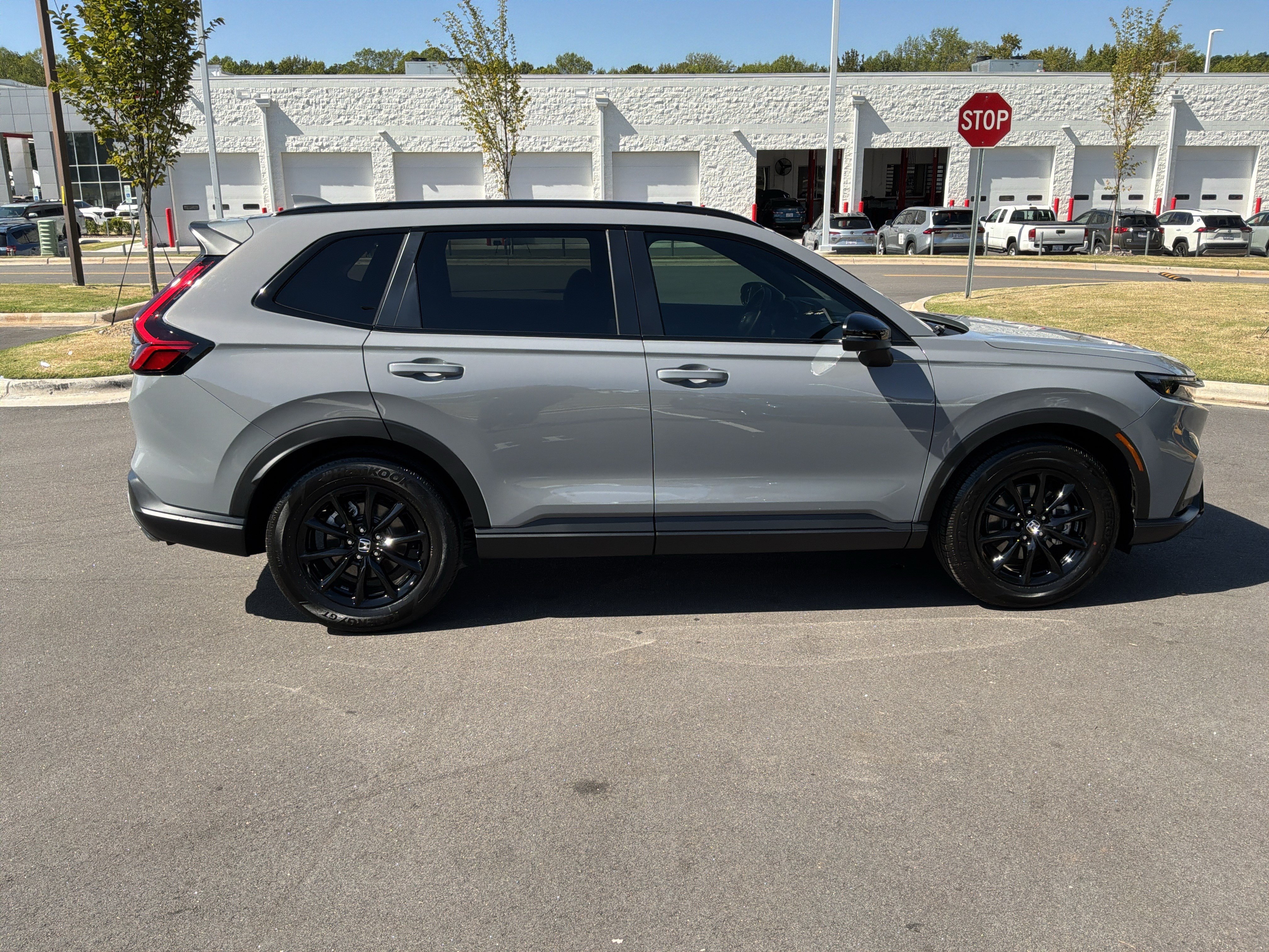 Used 2026 Honda CR-V Sport-L image 11