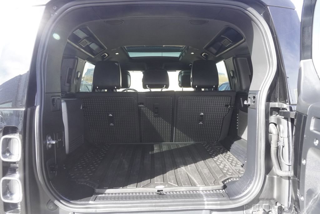 Used 2020 Land Rover Defender 110 X image 31