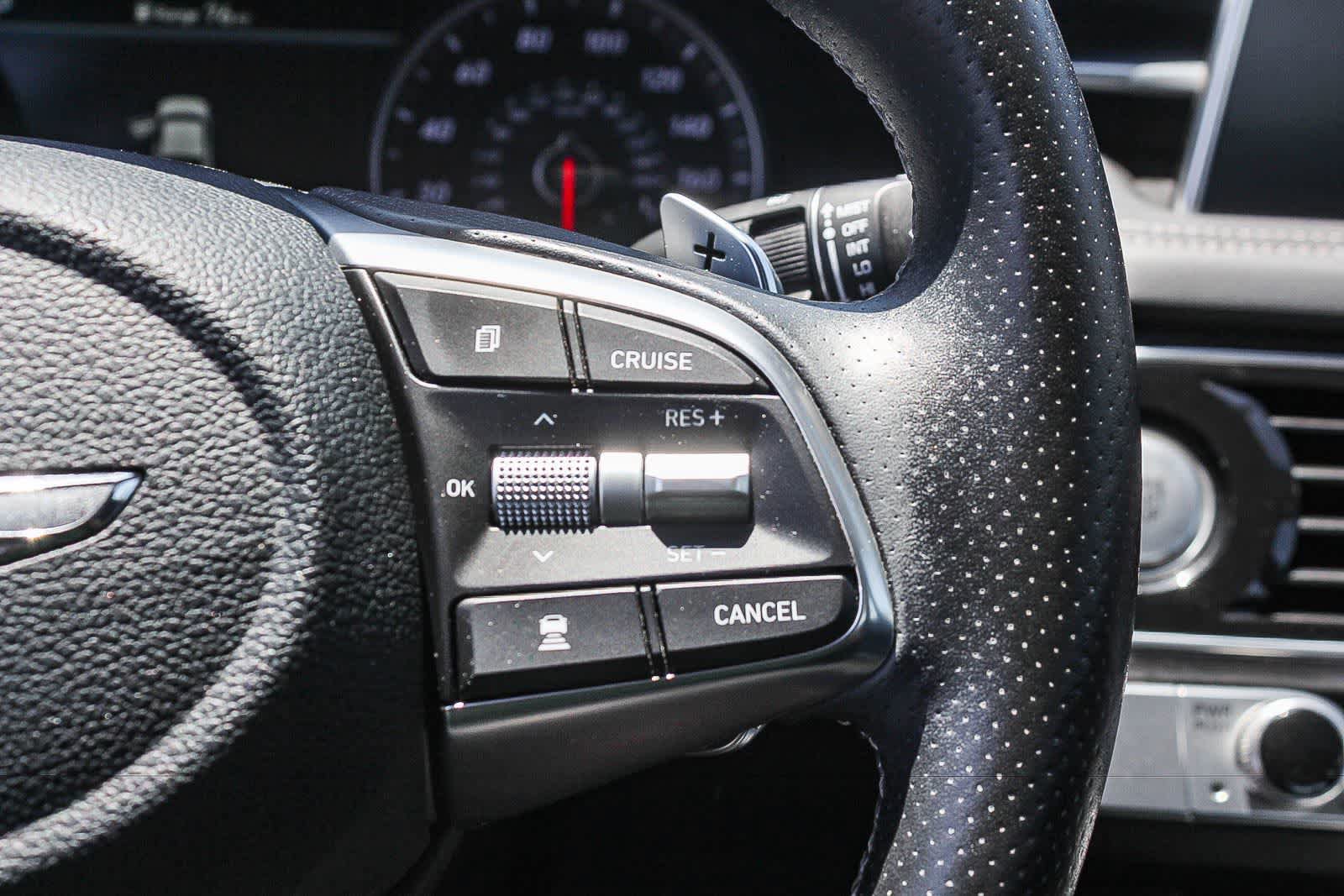 Used 2021 Genesis G70 2.0T RWD image 31
