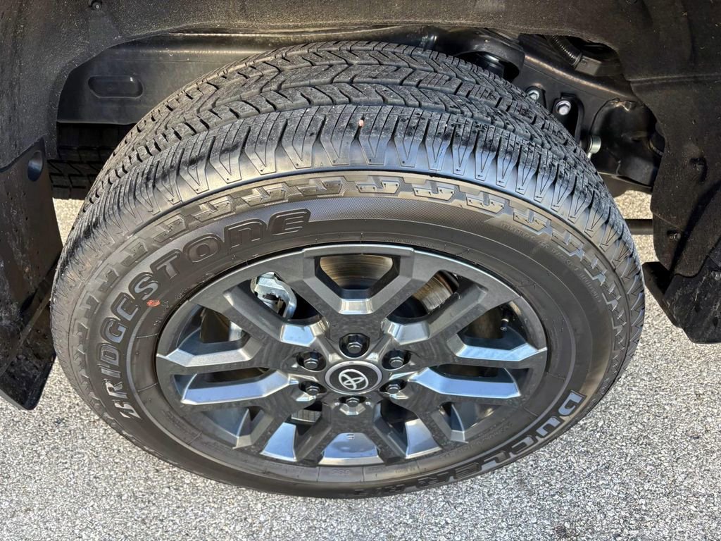 Used 2025 Toyota Sequoia Platinum image 10