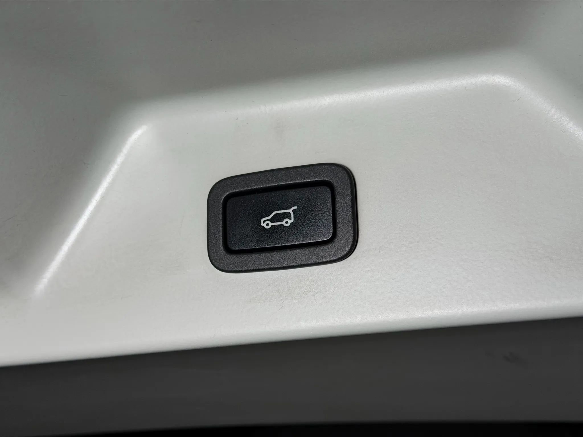 Used 2017 Land Rover Range Rover Sport Utility 4D image 14