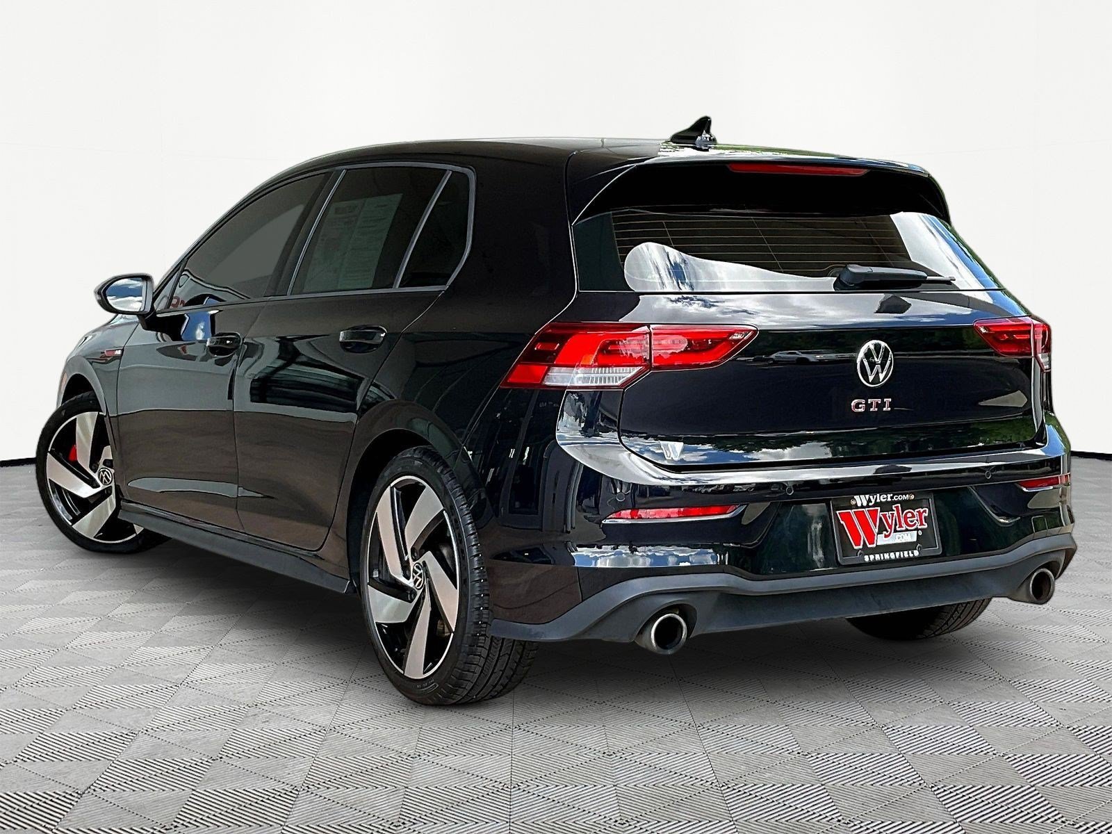 Used 2024 Volkswagen GTI S FWD image 4