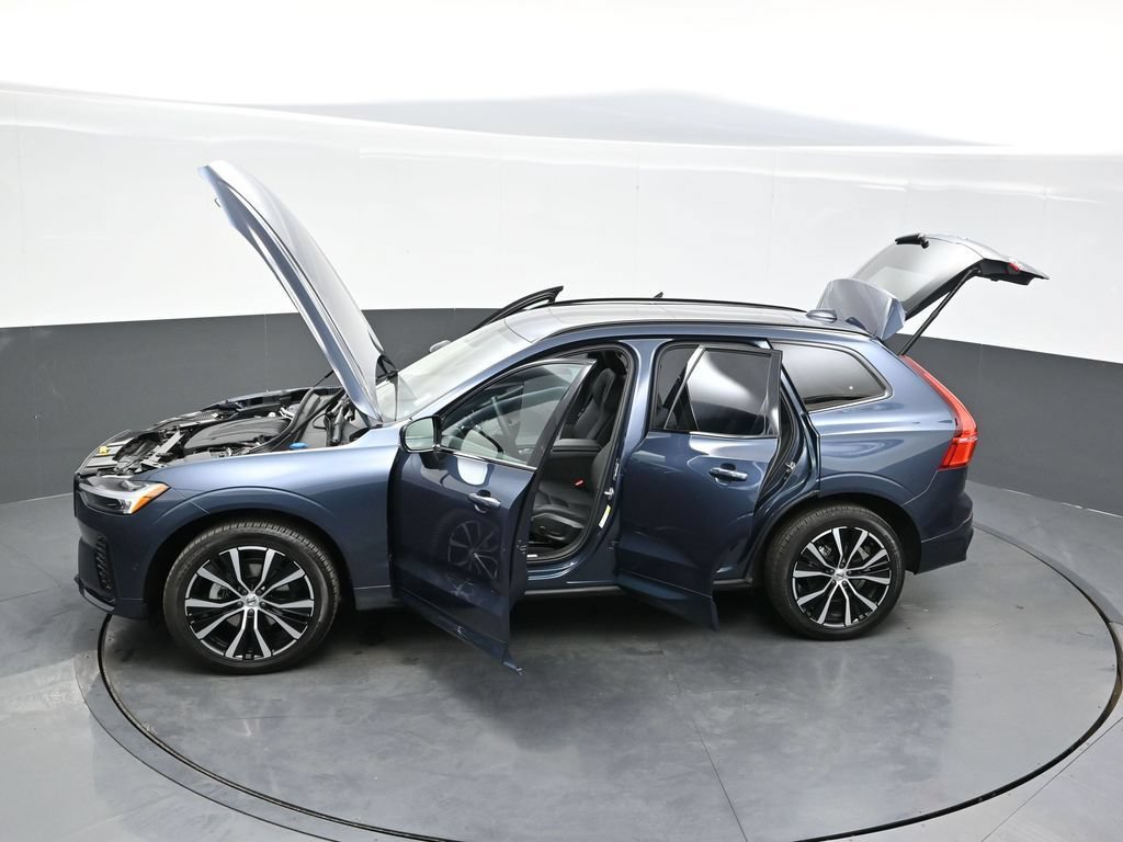 Used 2024 Volvo XC60 B5 Plus w/ Protection Package Premier AWD/4WD image 38