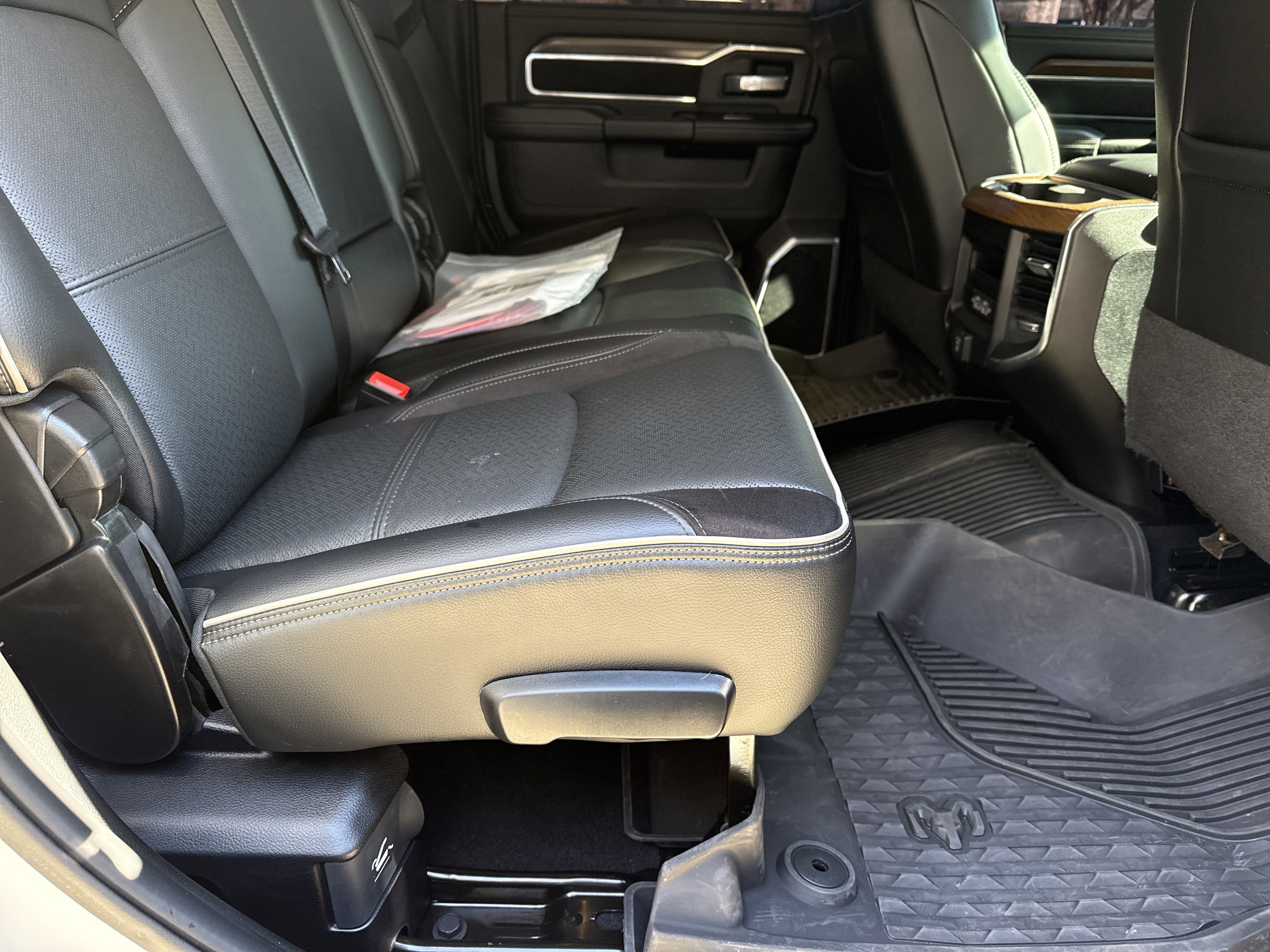 Used 2024 RAM 3500 Laramie w/ Towing Technology Group image 17