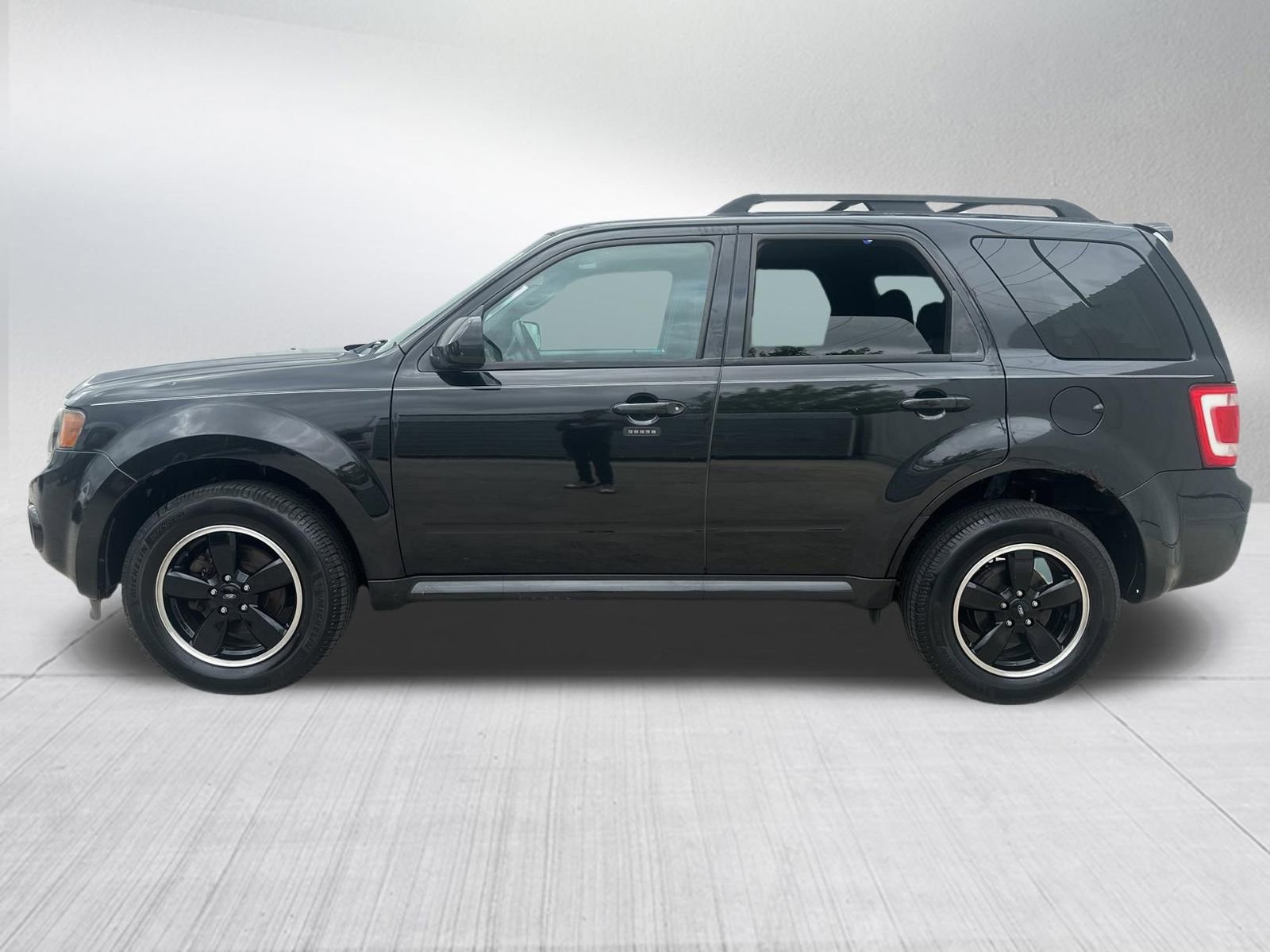 Used 2011 Ford Escape XLT w/ 202A Rapid Spec Order Code FWD image 5