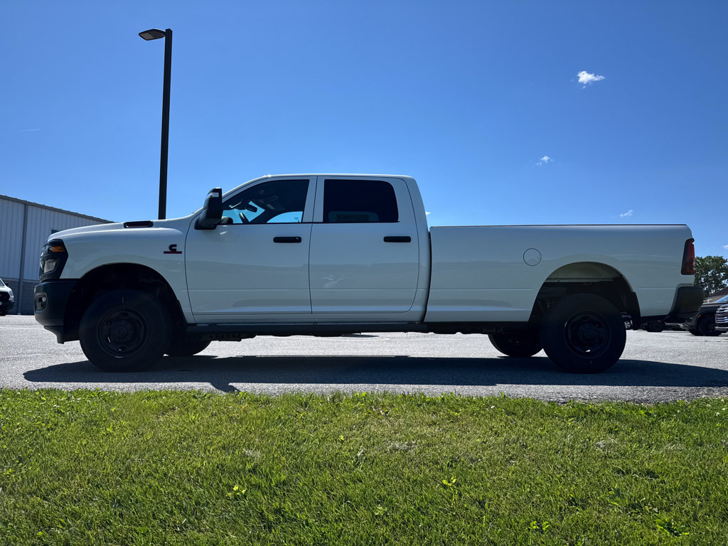 New 2026 RAM 2500 Tradesman AWD/4WD image 16