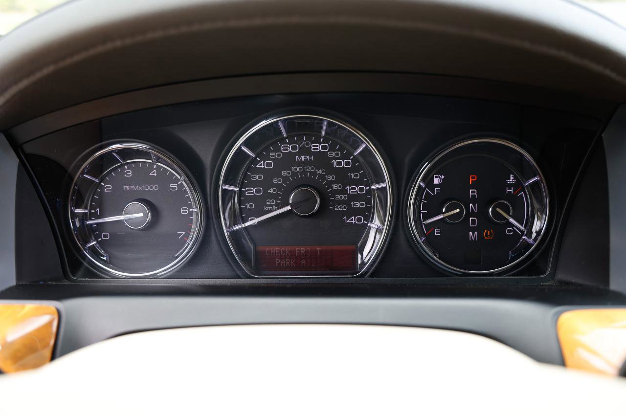 Used 2011 Lincoln MKS AWD w/ 102A Rapid Spec Order Code image 29