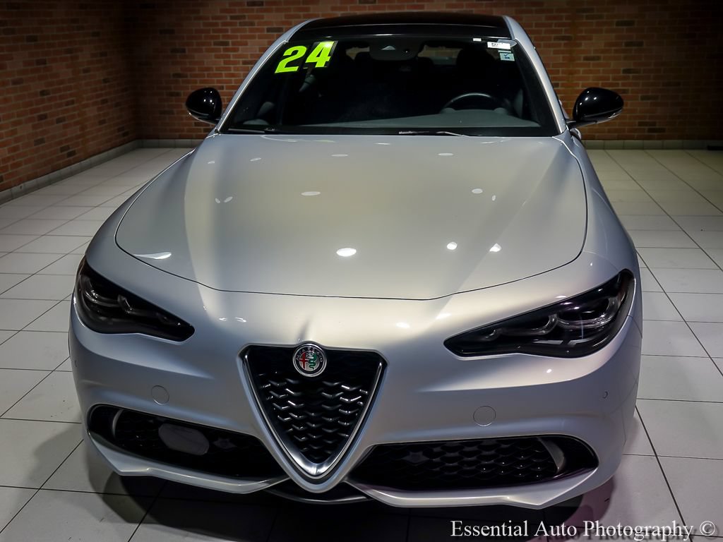 Used 2024 Alfa Romeo Giulia Ti AWD/4WD image 6