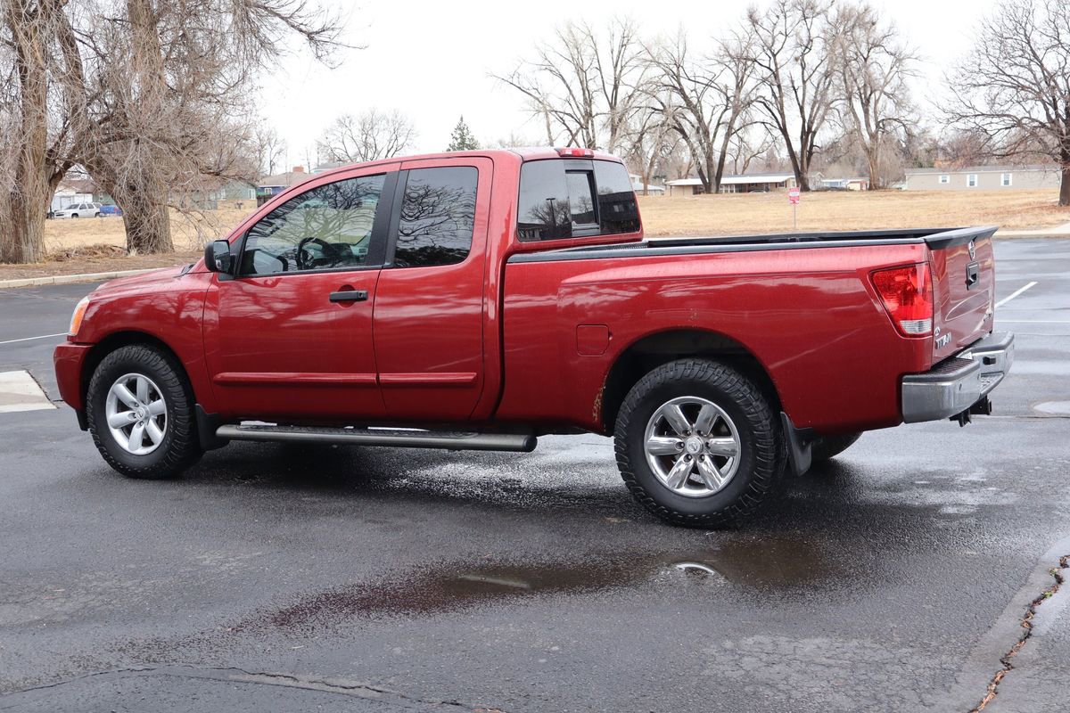 Used 2013 Nissan Titan SV w/ SV Value Truck Pkg image 8