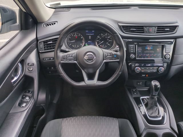 Used 2019 Nissan Rogue SV w/ Premium Package FWD image 16