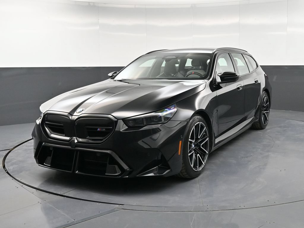 Used 2025 BMW M5 Touring AWD/4WD image 1