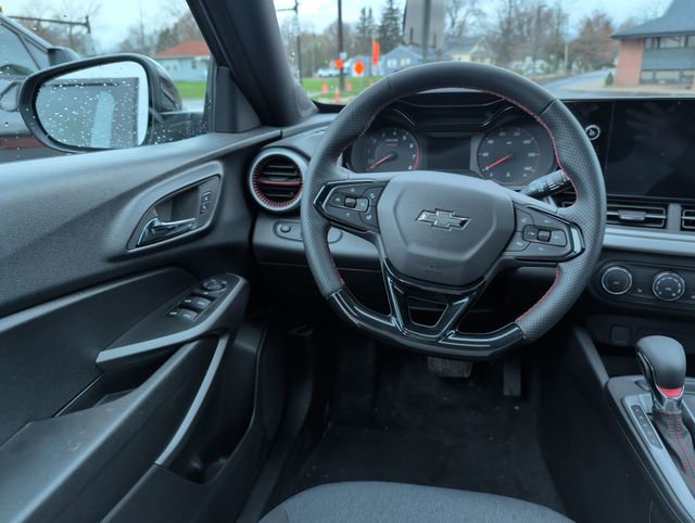 Certified 2024 Chevrolet Trax RS w/ Sunroof Package image 2