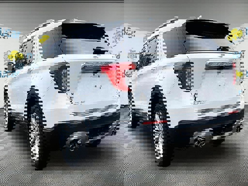 Used 2022 Ford Explorer Platinum w/ Equipment Group 601A AWD/4WD image 5