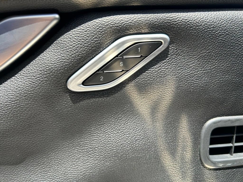 Used 2014 Maserati Ghibli RWD image 41